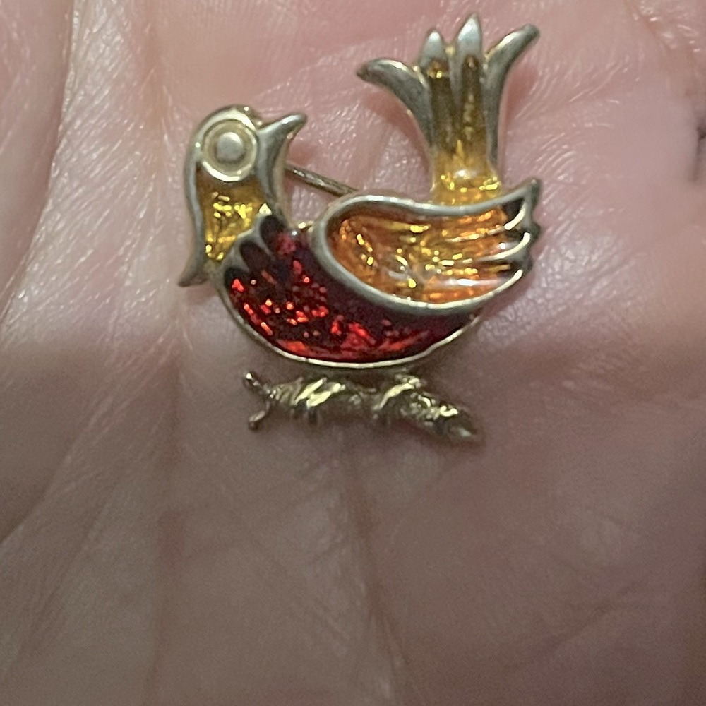 Vintage partridge enamel lapel